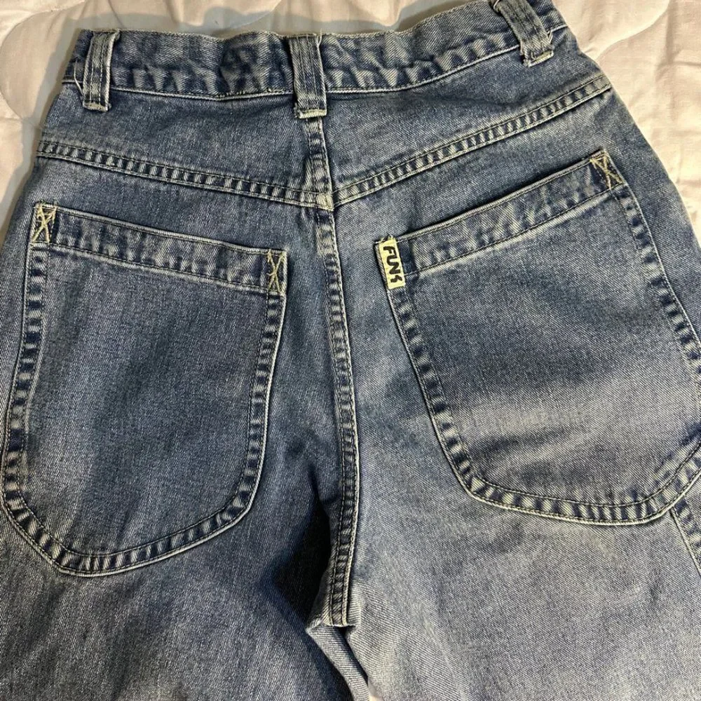 Free world Funk Jeans Waist 30 Inseam 31 Inches Vintage Hi-Rise